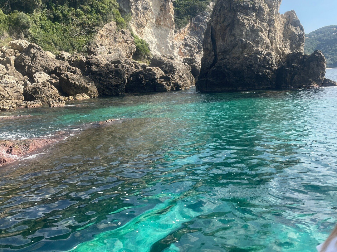 Triton Marine Tours-Paleokastritsa必去景点