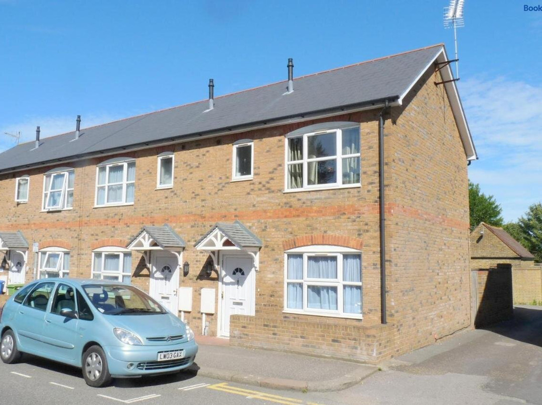 Friars Walk Houses with 2 Bedrooms, 2 Bathrooms, Fast Wi-Fi and Private Parking