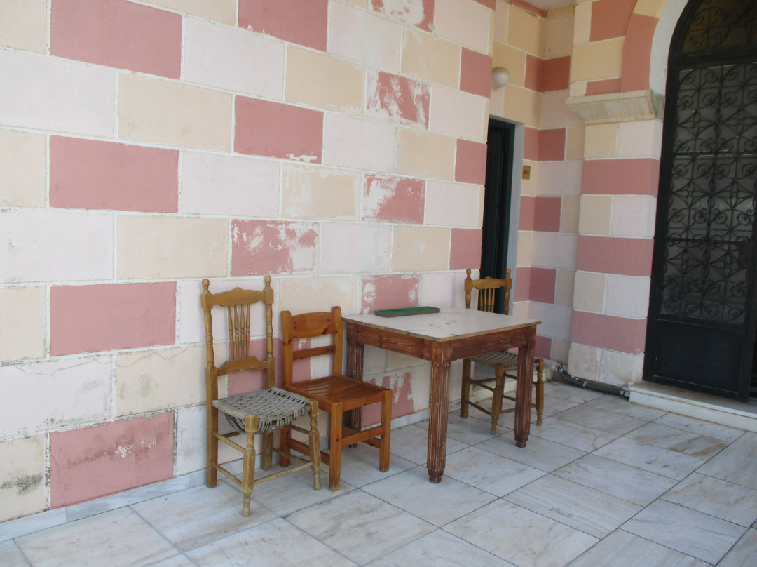 Chocolate Box Pink And White Chequered Church-Katastari必去景点