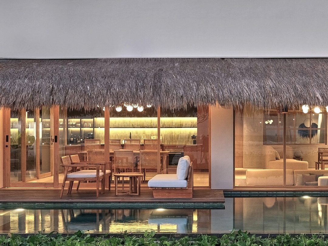 Amber Lombok Beach Resort主图