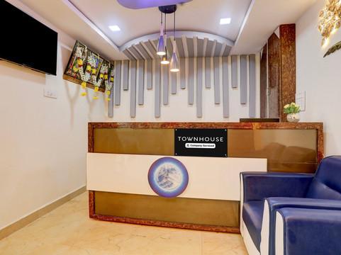 Super Townhouse Khammam