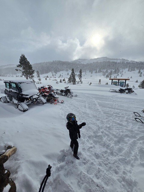 Top of the World Resort along Beartooth Highway主图