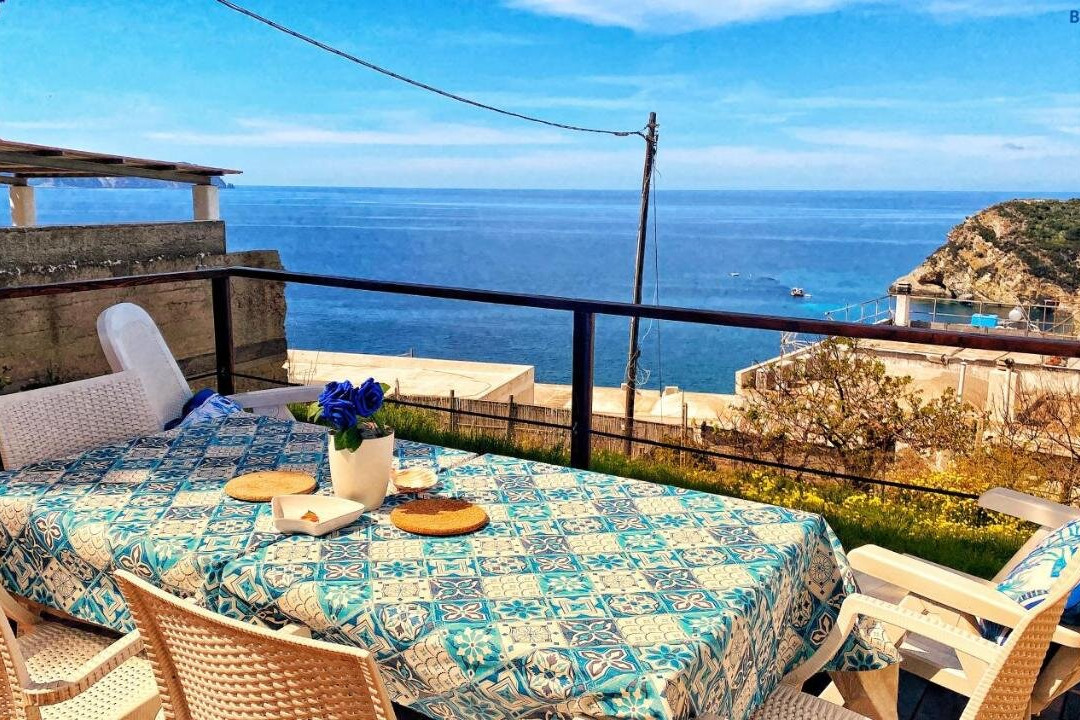 Ponzacasevacanze - Appartamento Ponza Blumarine