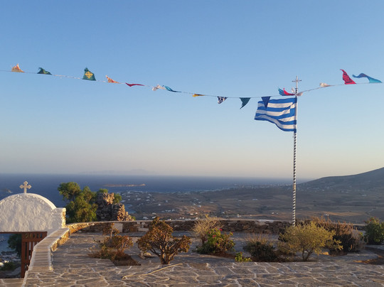 Barefeetparos-Glisidia必去景点