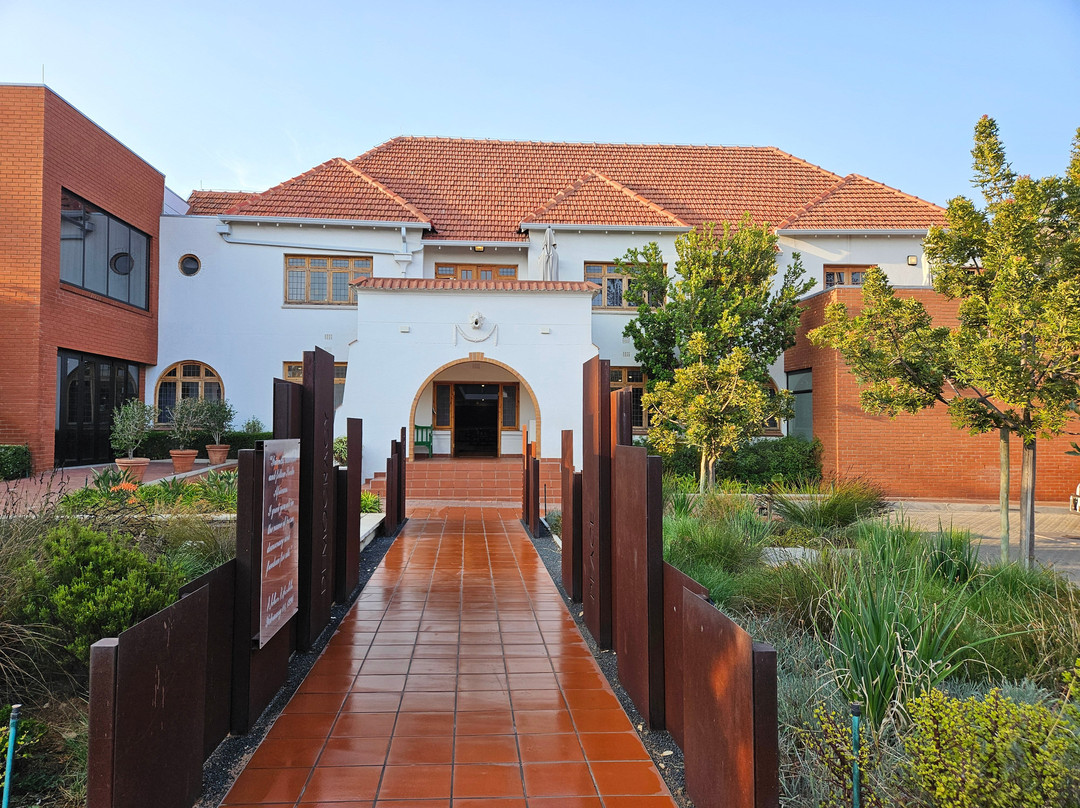 Sanctuary Mandela主图