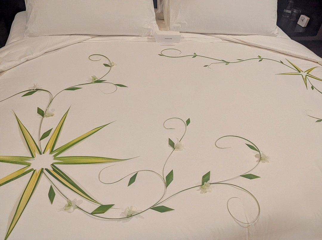 阿曼湾勒酒店主图