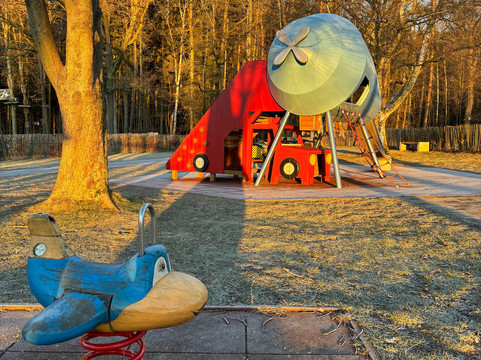 Spielplatz Luftschiff-开姆尼斯必去景点