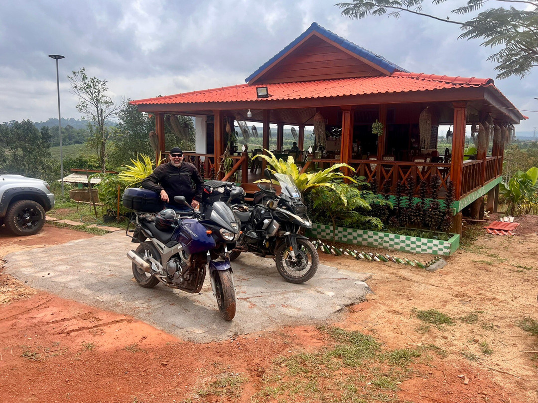 Happiness Long Bridge Resort