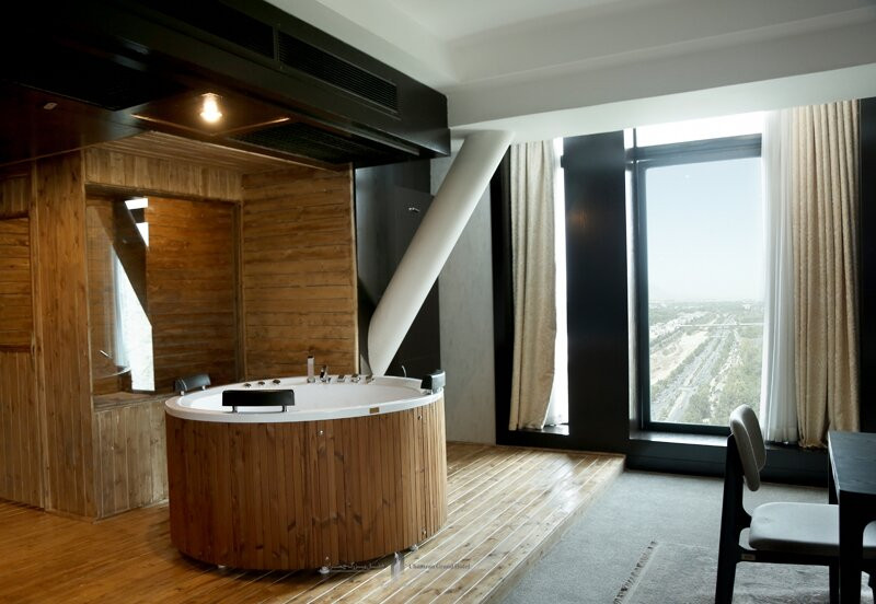 占兰大酒店主图