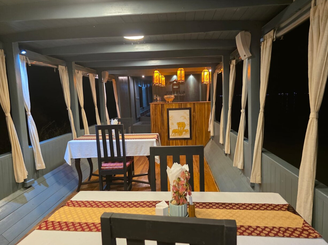 Victoria Xiengthong Cruise-琅勃拉邦必去景点