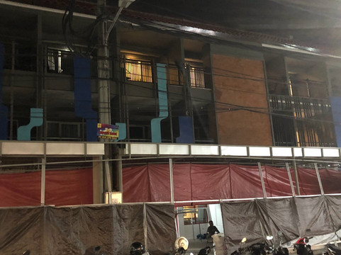 塞米亚克狂潮酒店主图