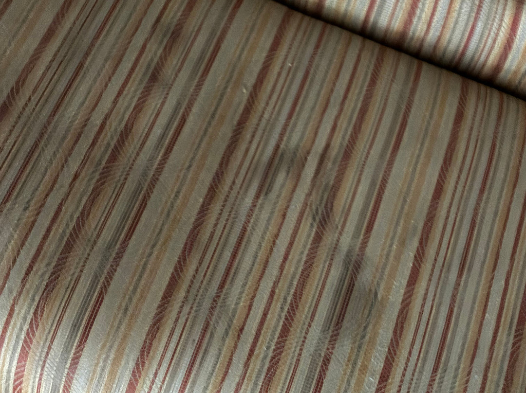 怀特河套房酒店主图