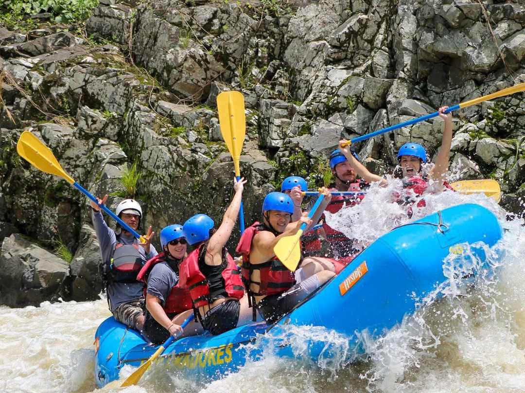 Exploradores Outdoors景点图片