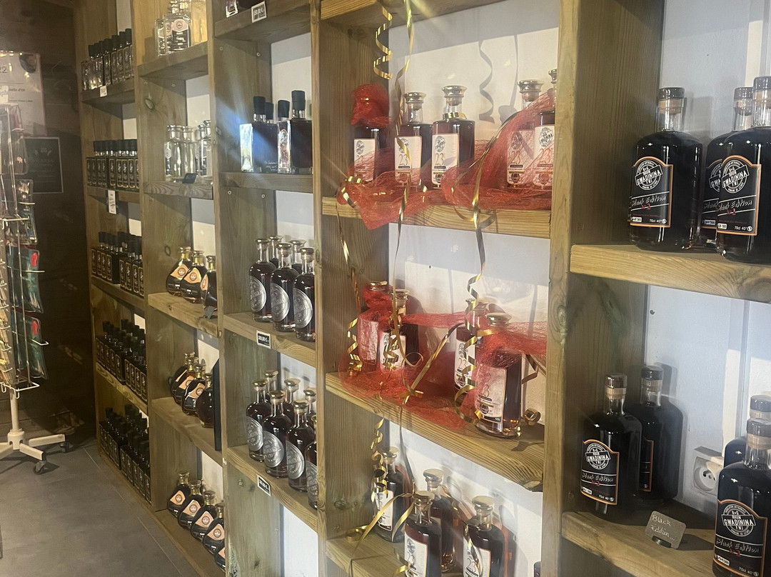 Rhum Gwadinina Distillery-Le Moule必去景点