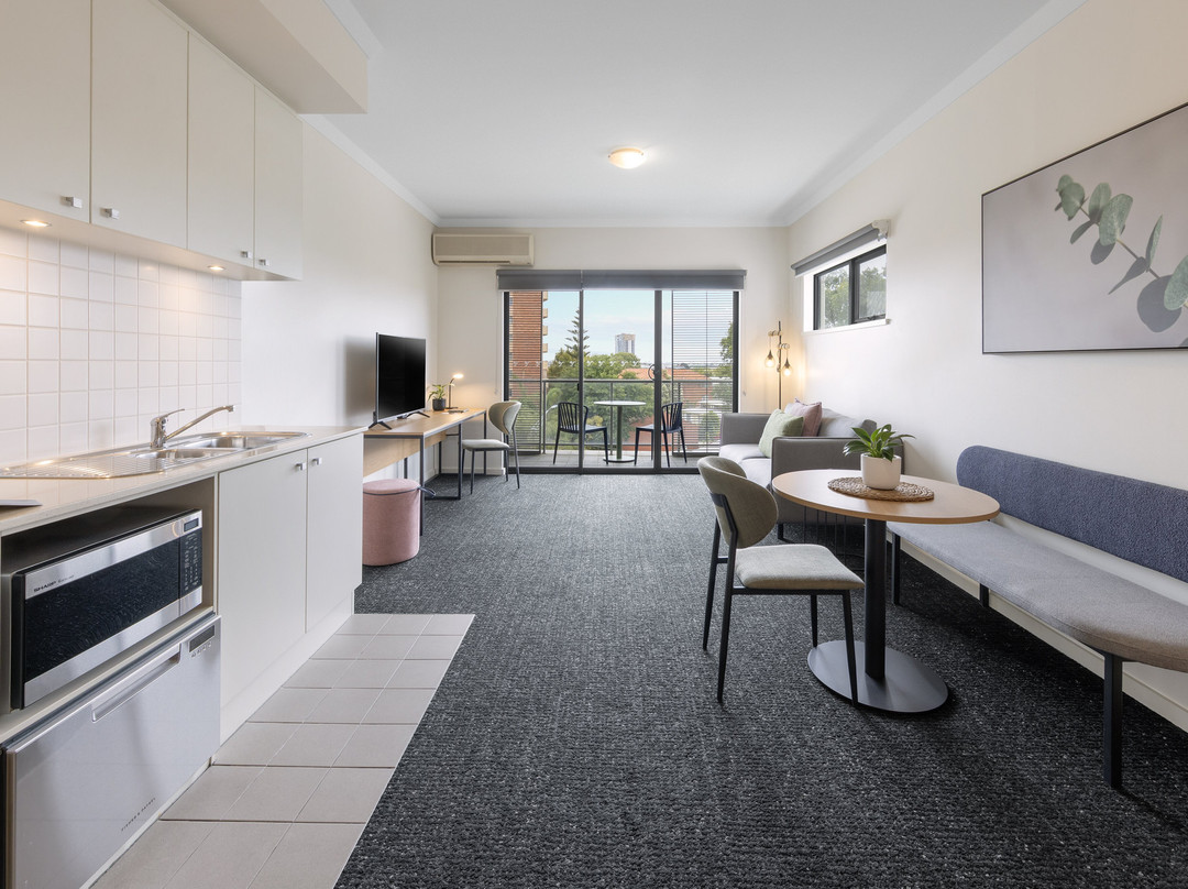 Quest on Rheola主图