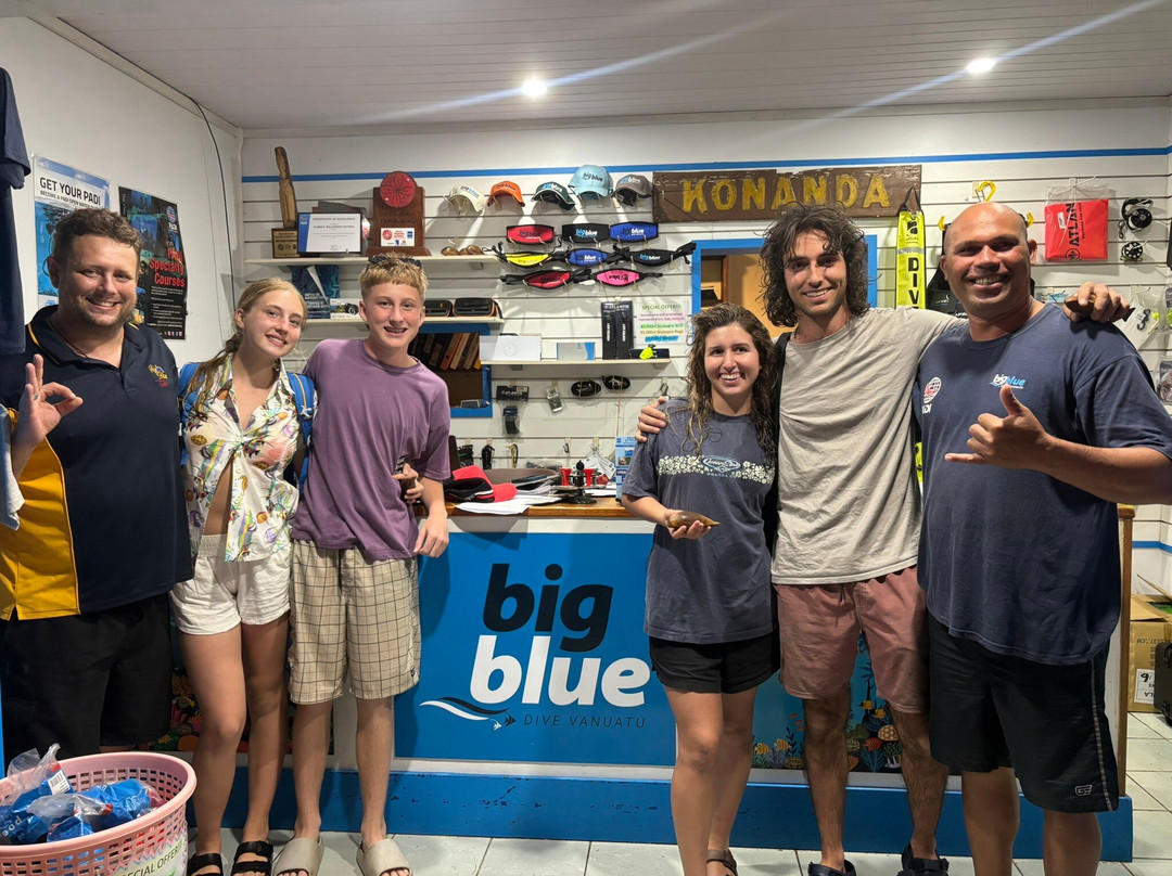 Big Blue Scuba Diving-维拉港必去景点