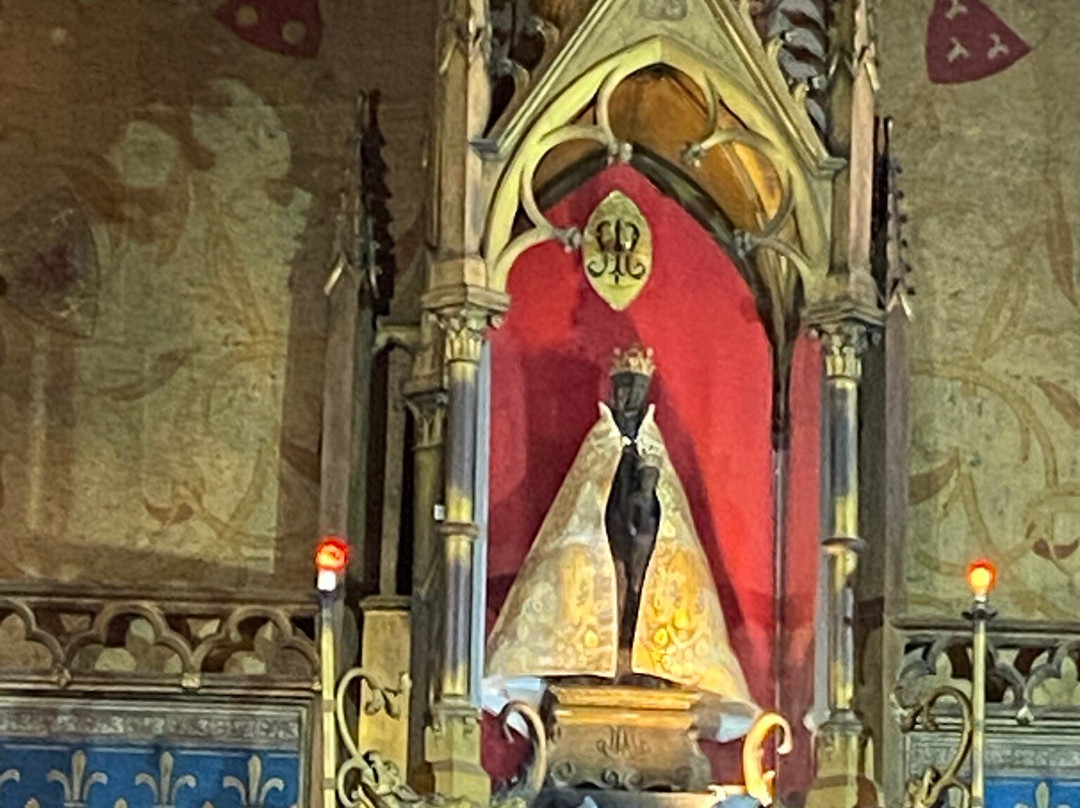 Basilique St-Sauveur-罗卡马杜尔必去景点