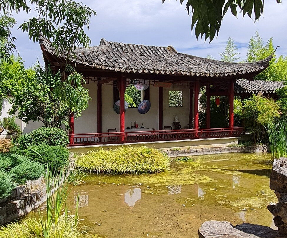 Jardin Yili-Saint-Remy-l'Honore必去景点