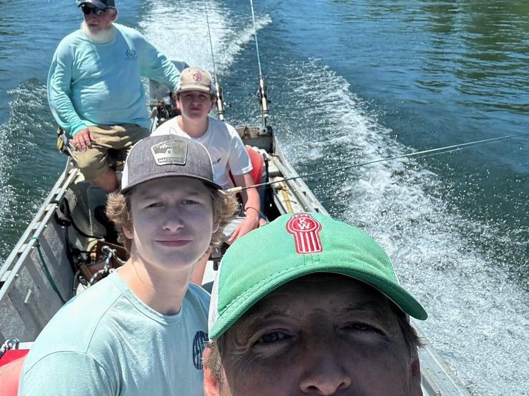 Cotter Trout Dock Guided Trout Fishing Tours-Cotter必去景点