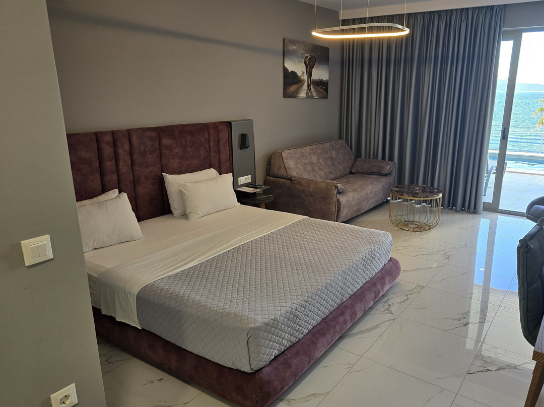 Blue Elephant Hotel主图