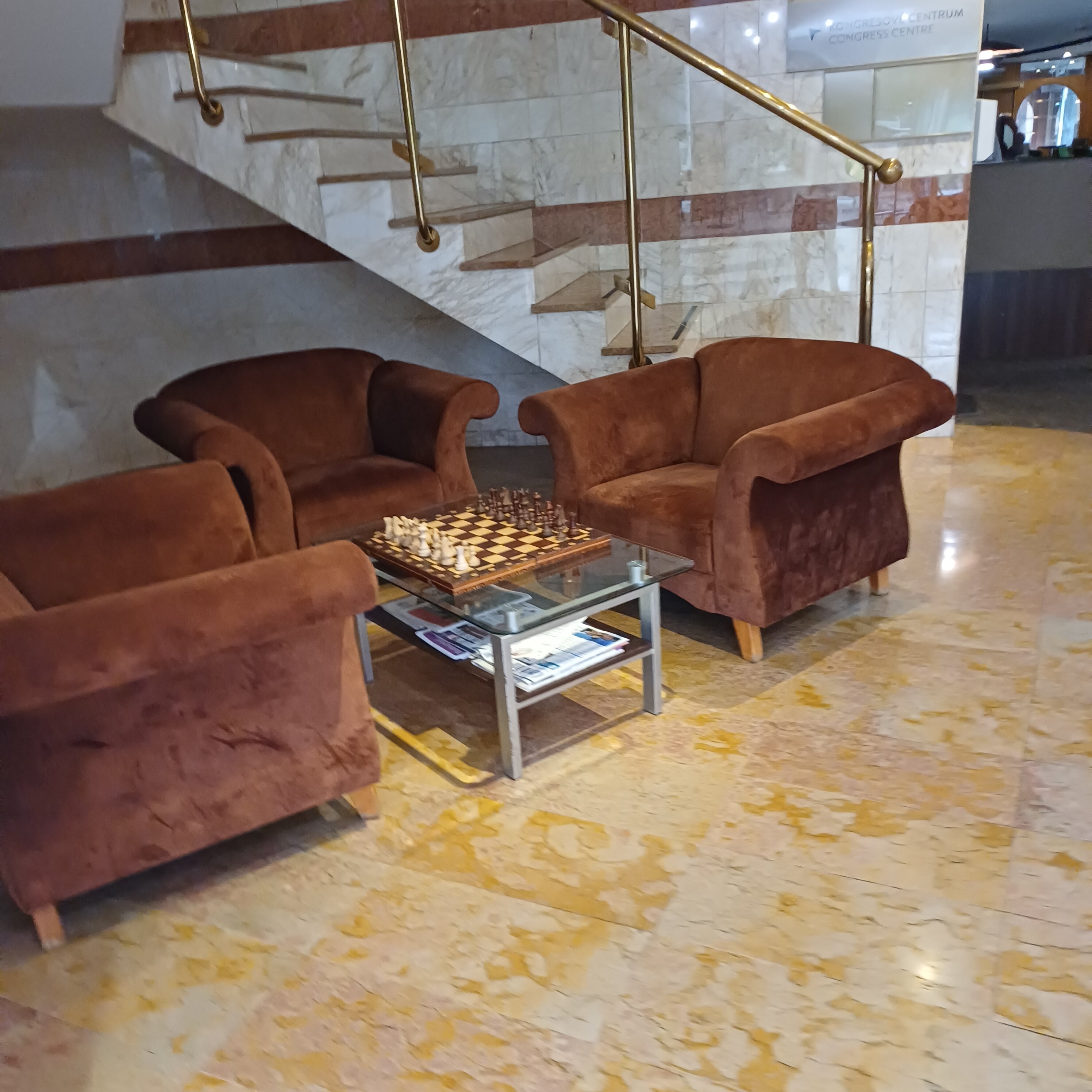 Cosmopolitan Bobycentrum-官方