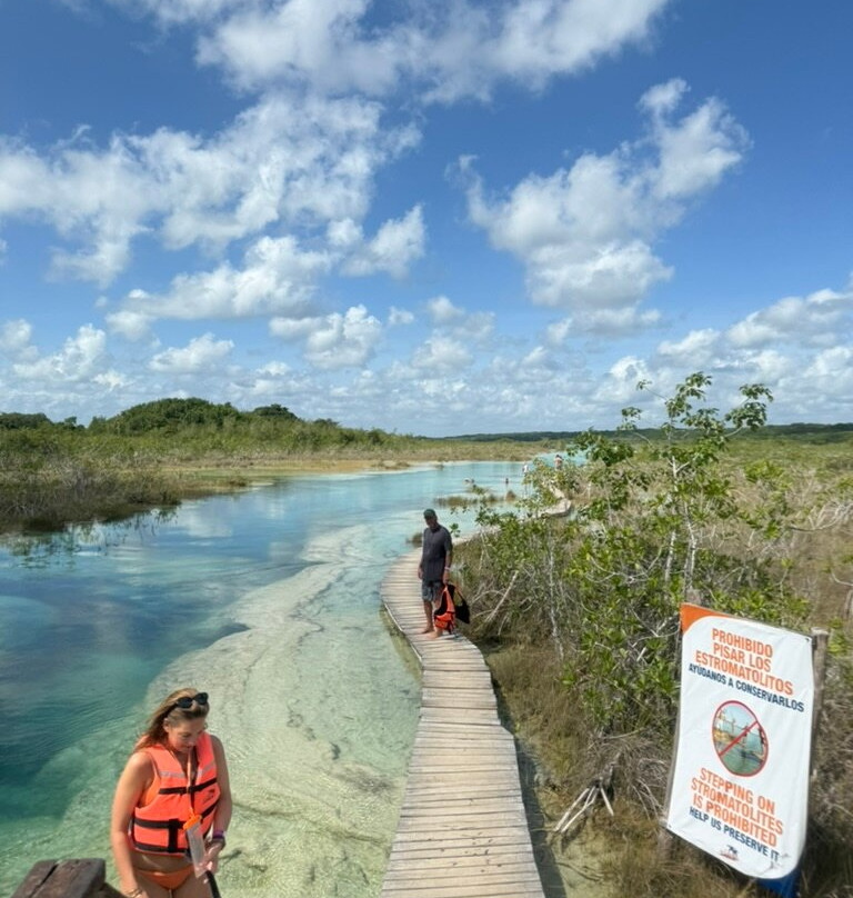 Stromatolites in Bacalar Rapids-Bacalar必去景点