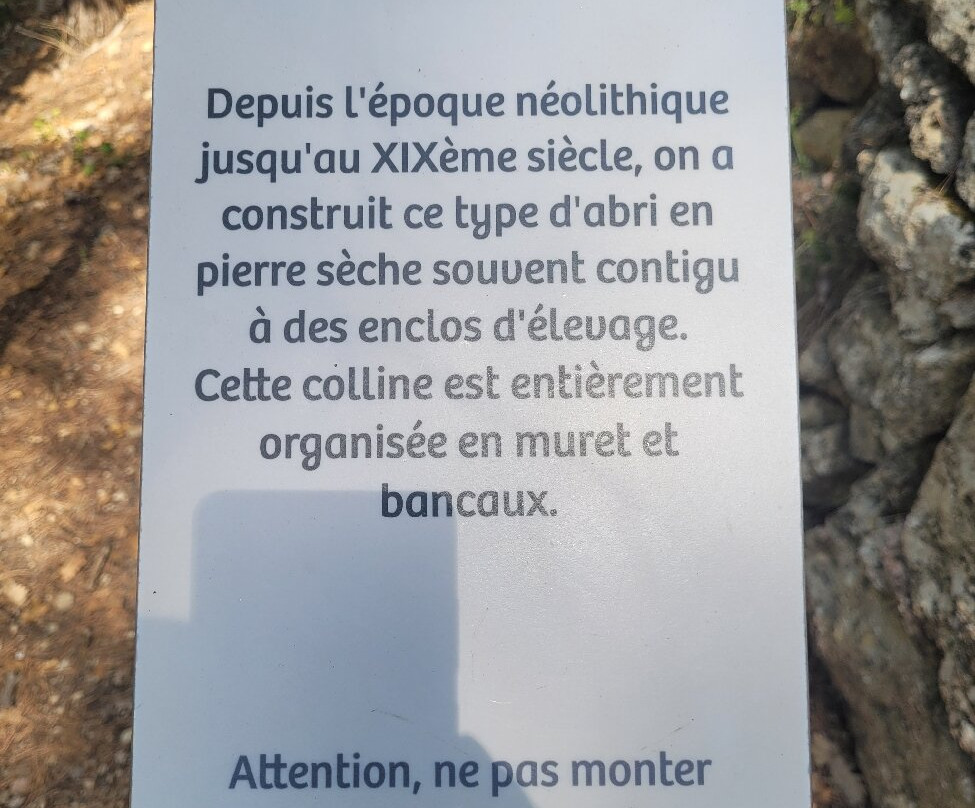 Sentier des pierres séches-La Marre必去景点