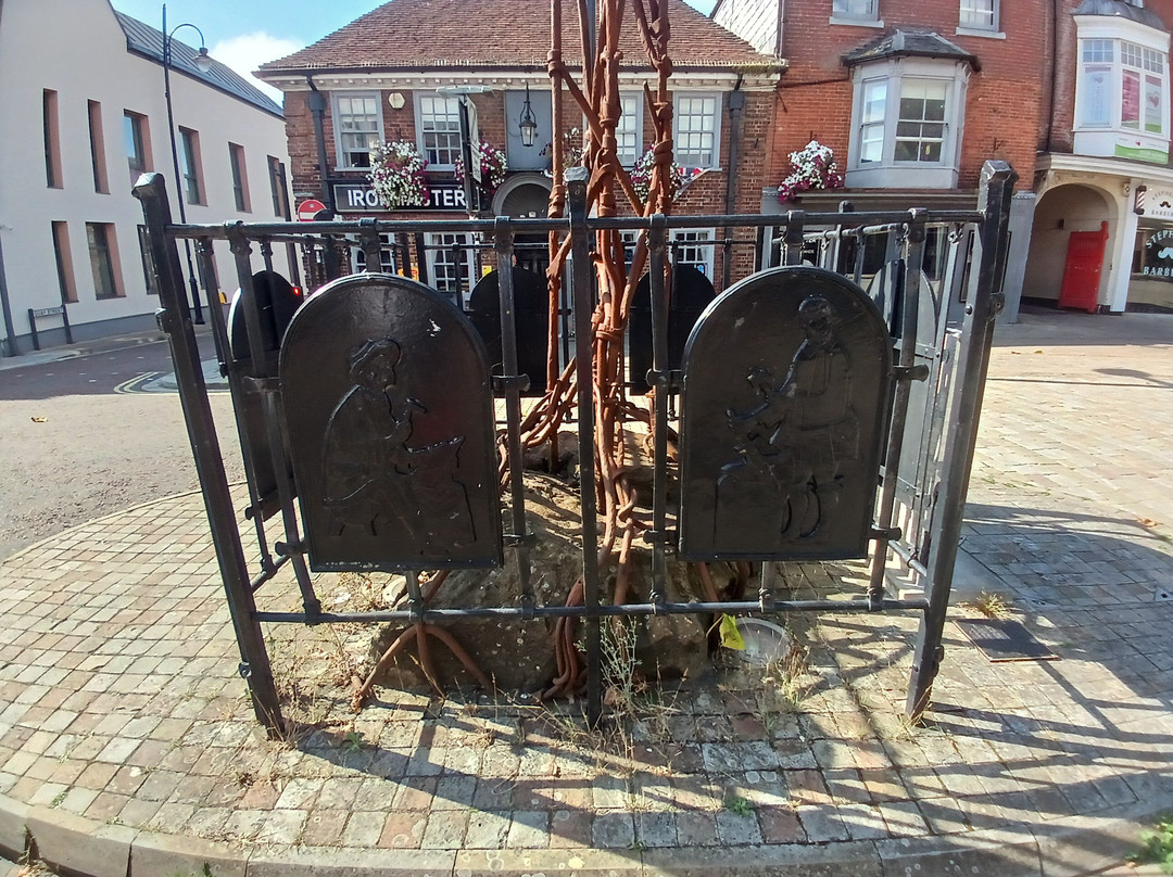 The Smith Tree Of Life-费勒姆必去景点