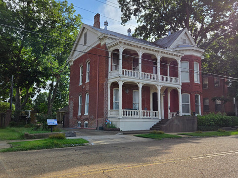 Baer House Inn Bed & Breakfast主图