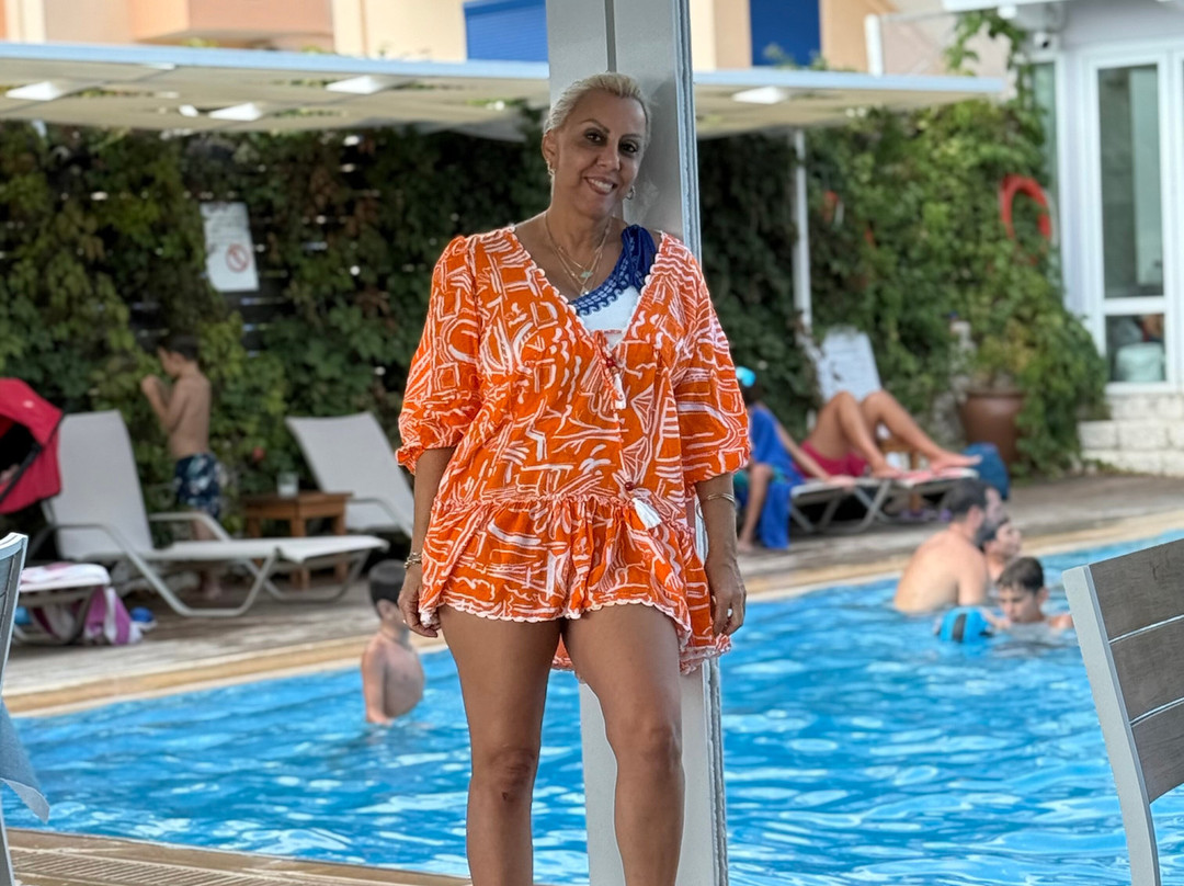 Ianos Restaurant Cafe Pool Bar