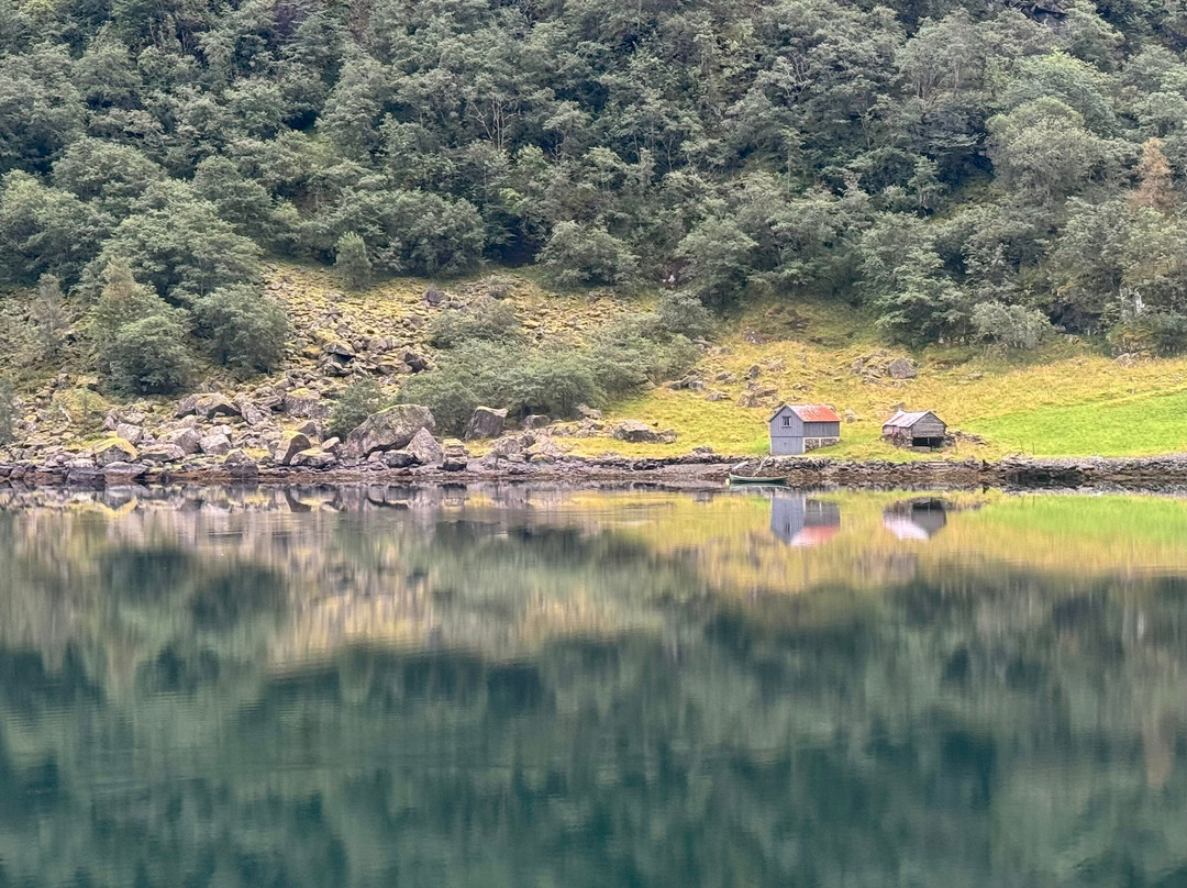 Lustrabaatane-Solvorn必去景点