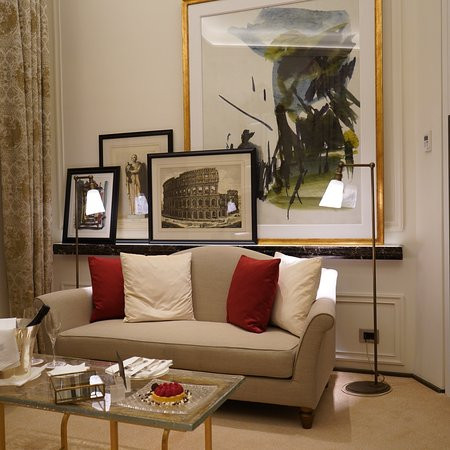 伊甸园酒店主图