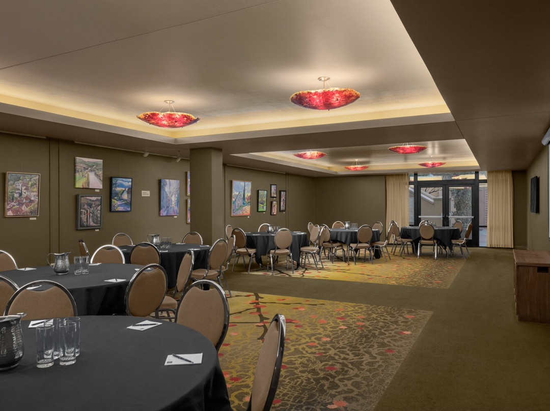 Inn at the 5th Eugene主图