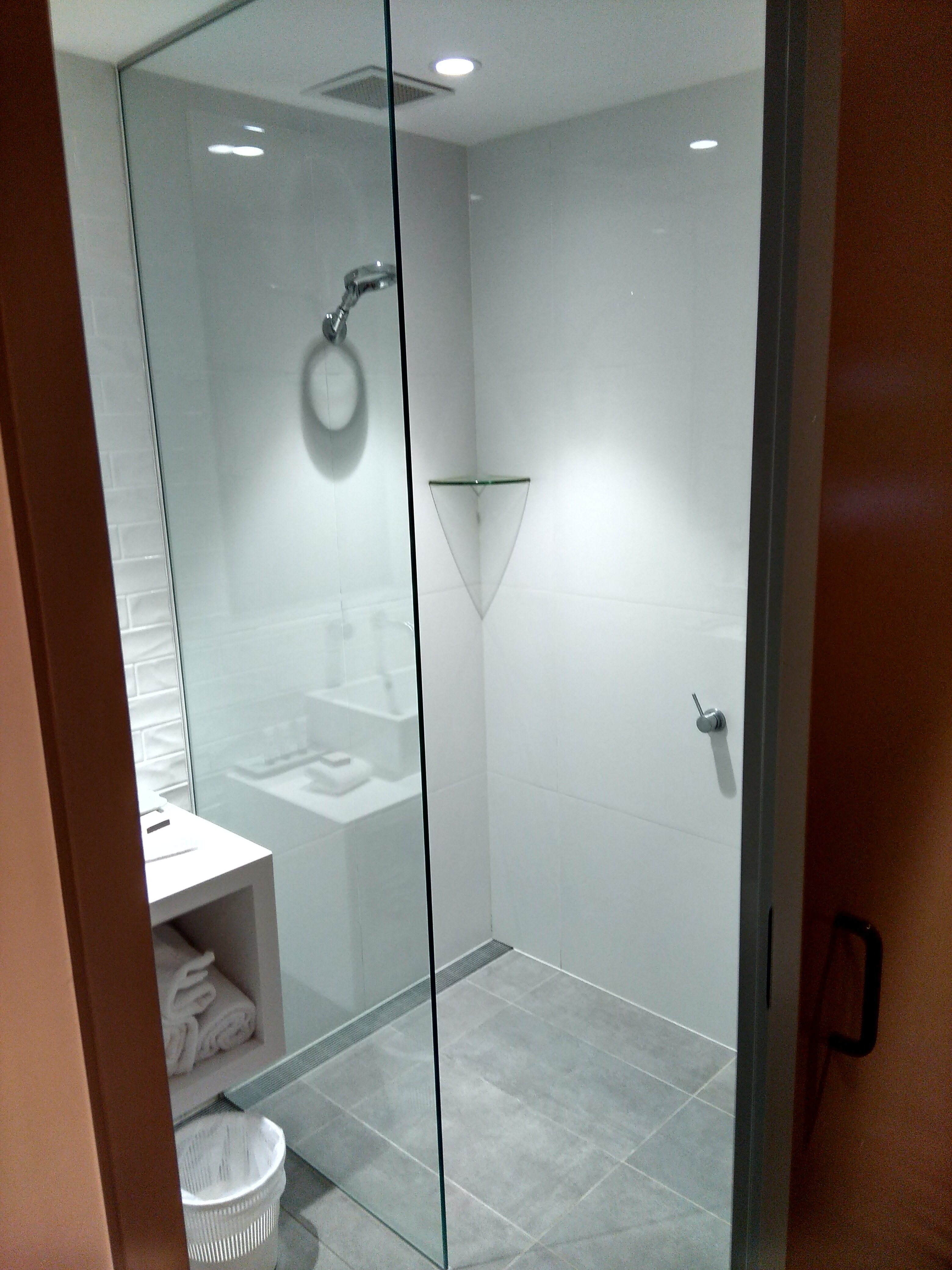 Rydges Gold Coast Airport-浴室