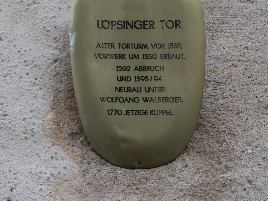 Loepsinger Gate Tower-讷德林根必去景点