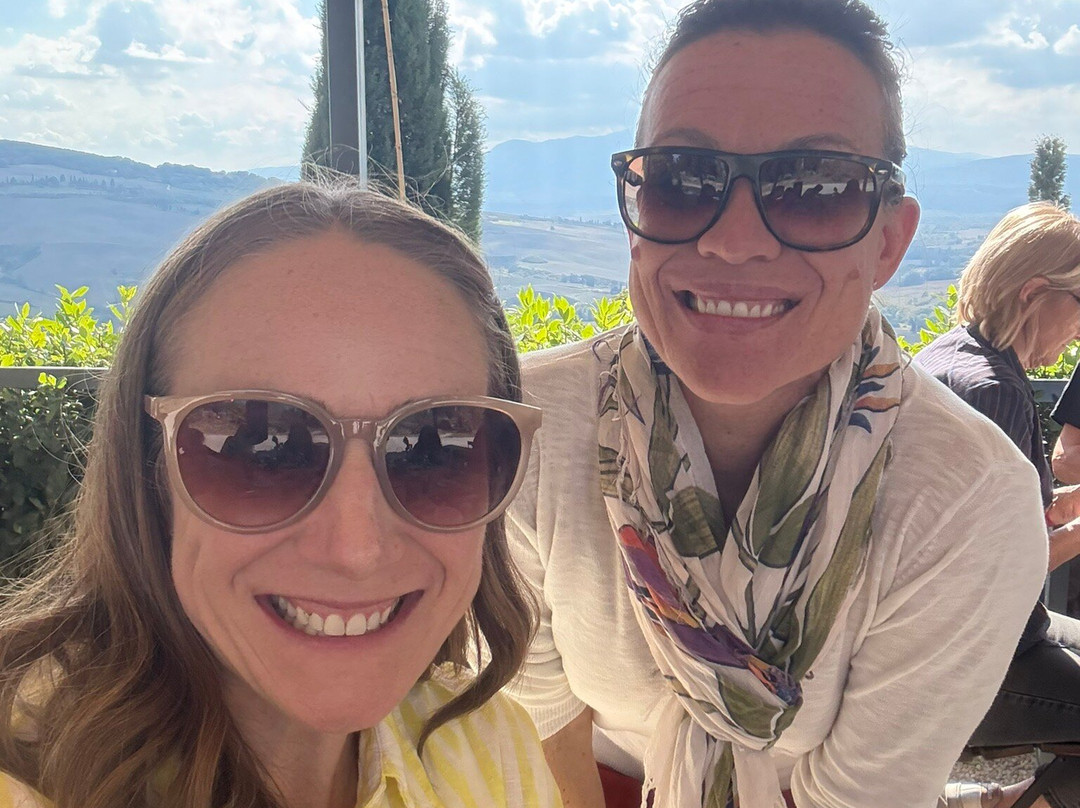 Wine Tour Adventure-蒙特里久尼必去景点