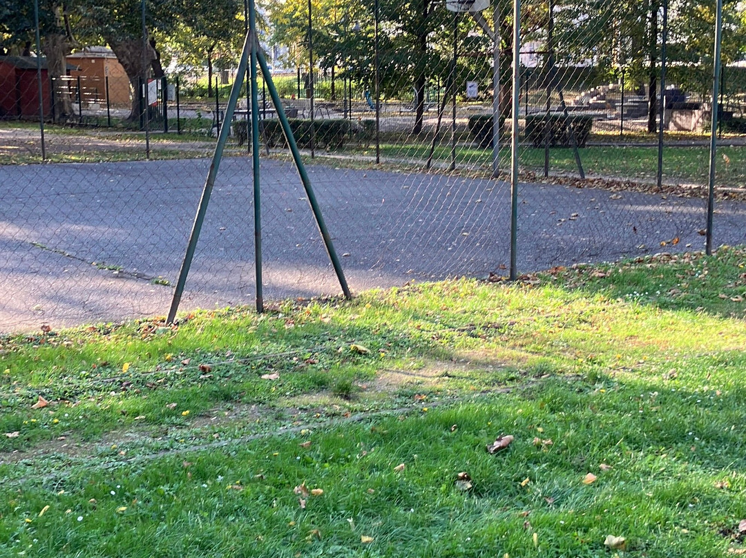 Bisinger József park