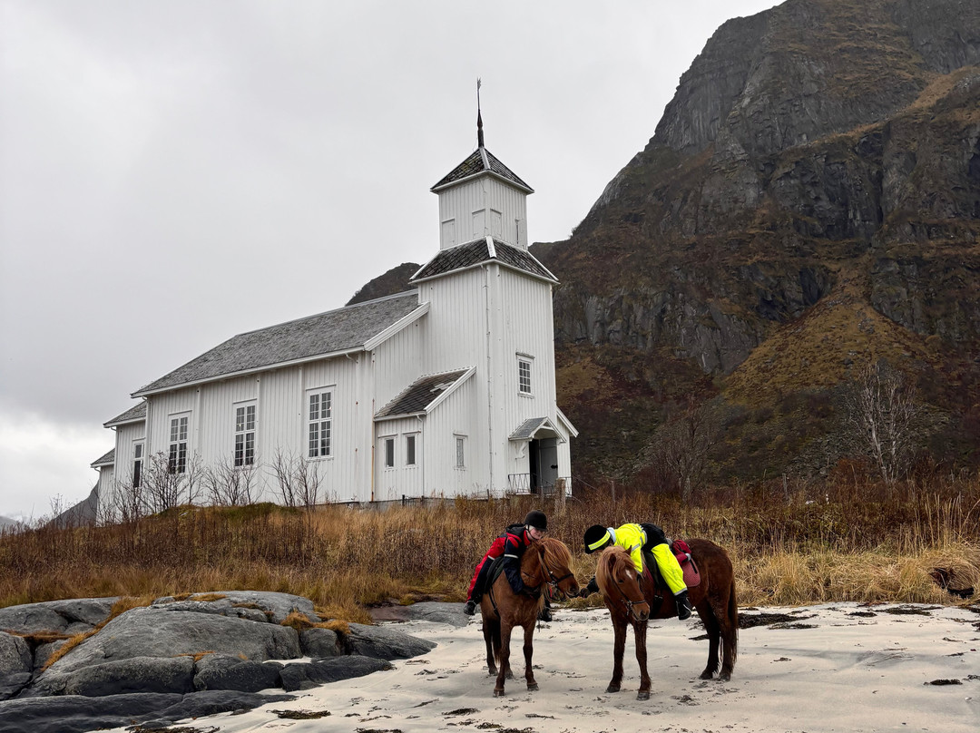 Hov Gård-Gimsoya必去景点