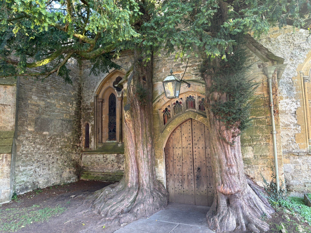 圣爱德华教堂-山地斯托必去景点