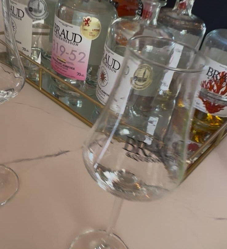 Distillerie BRAUD et QUENNESSON-Le Marin必去景点