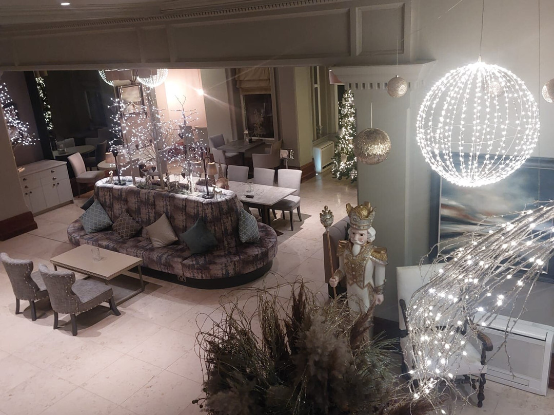 The Grand Hotel主图