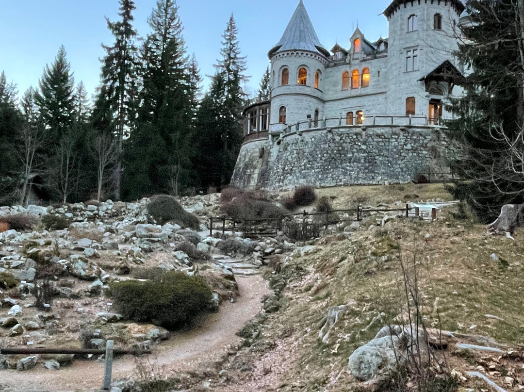 Castel Savoia-Gressoney Saint Jean必去景点