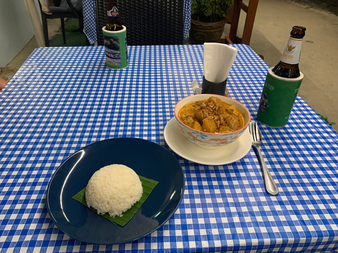 Dreams on the Beach Bar & Restaurant