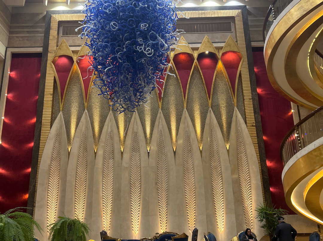 Darvishi Royal Hotel主图