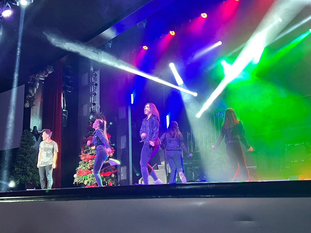 Hughes Brothers Theatre-布兰森必去景点