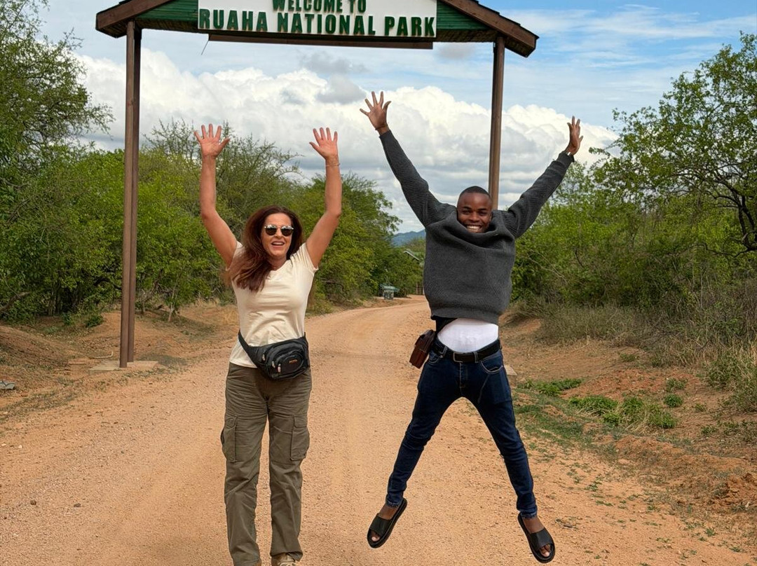 African Ratel Safari-Dar es Salaam必去景点