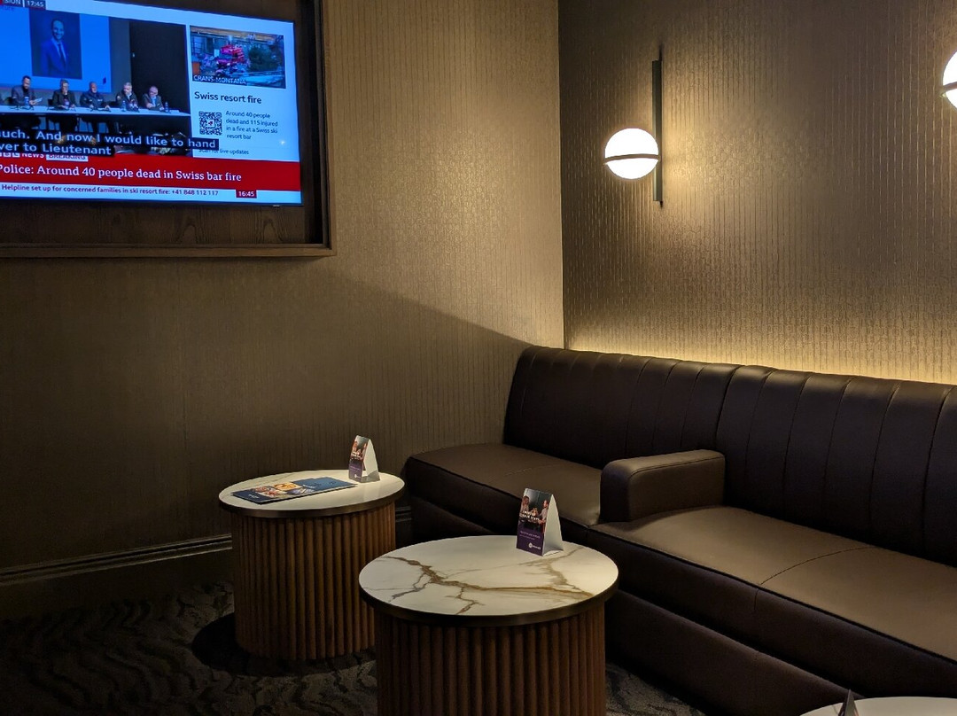 No1 Lounge at Jersey Airport-泽西岛必去景点