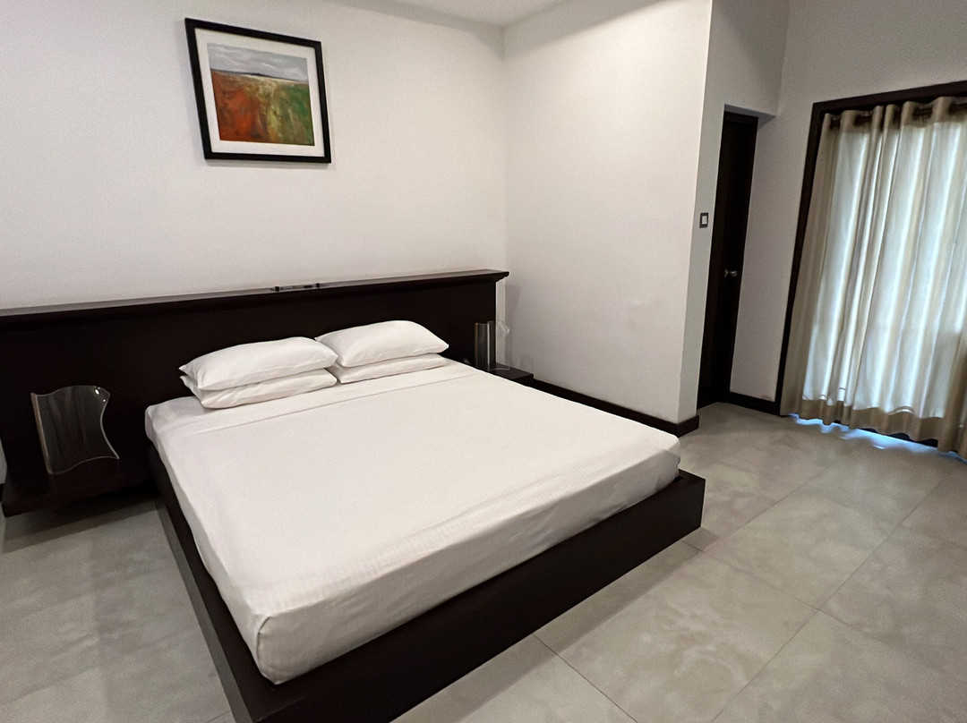 拉加拉塔酒店主图