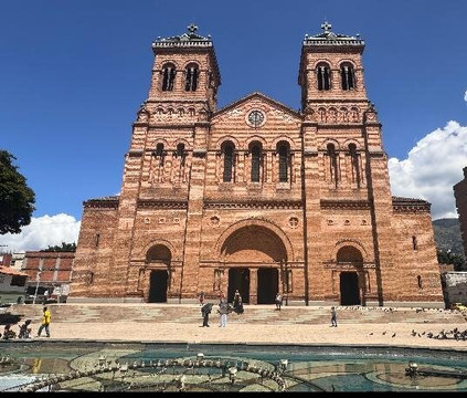 ChapoleraTours-佩雷拉必去景点