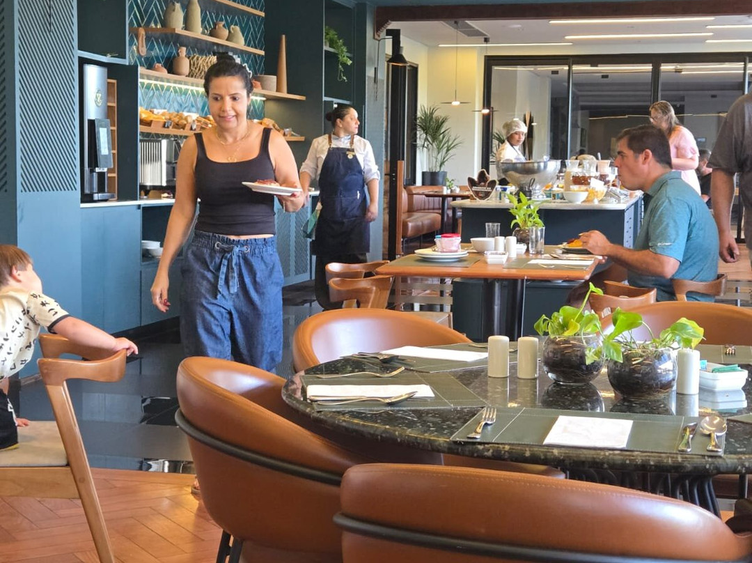 Hotel Deville Business Maringá主图